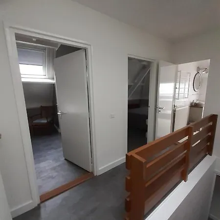 To Be At 아파트