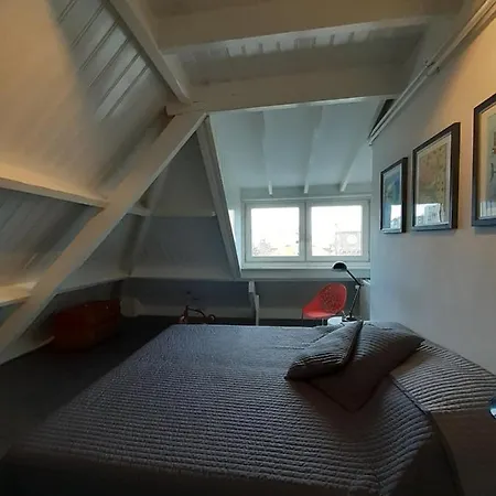 To Be At * 잔드보르트